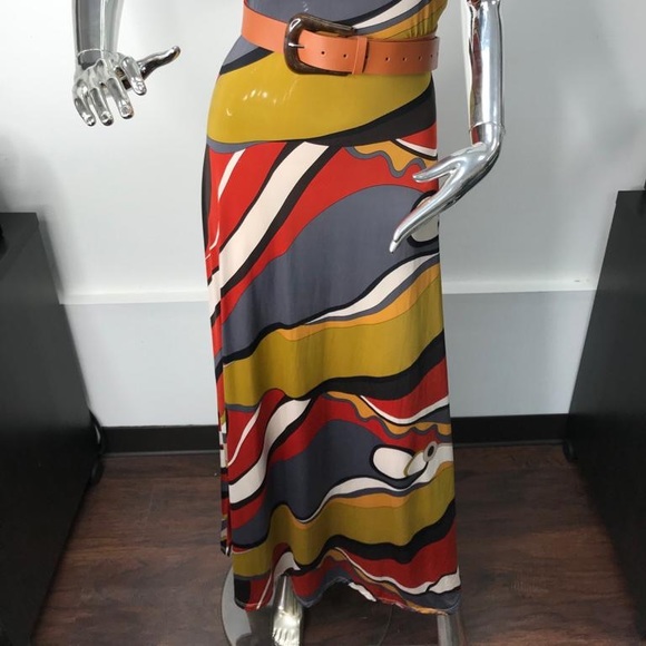 Dress - Picture 2 of 4